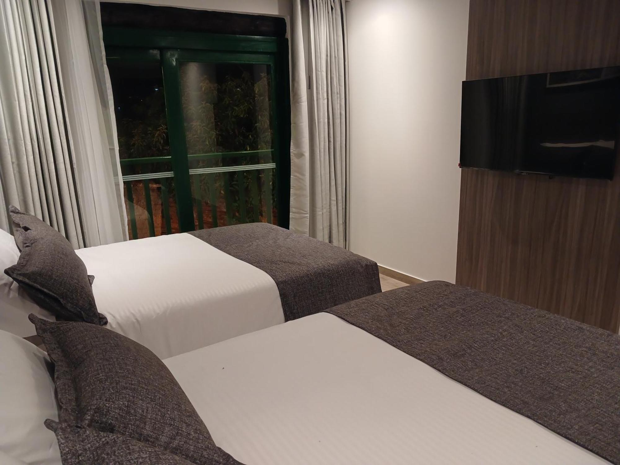 Hotel Santino Jenesano Екстериор снимка