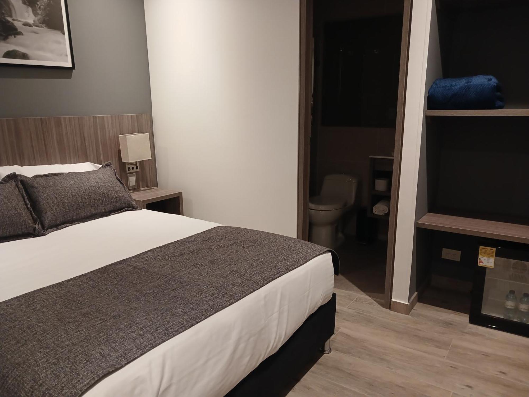 Hotel Santino Jenesano Екстериор снимка